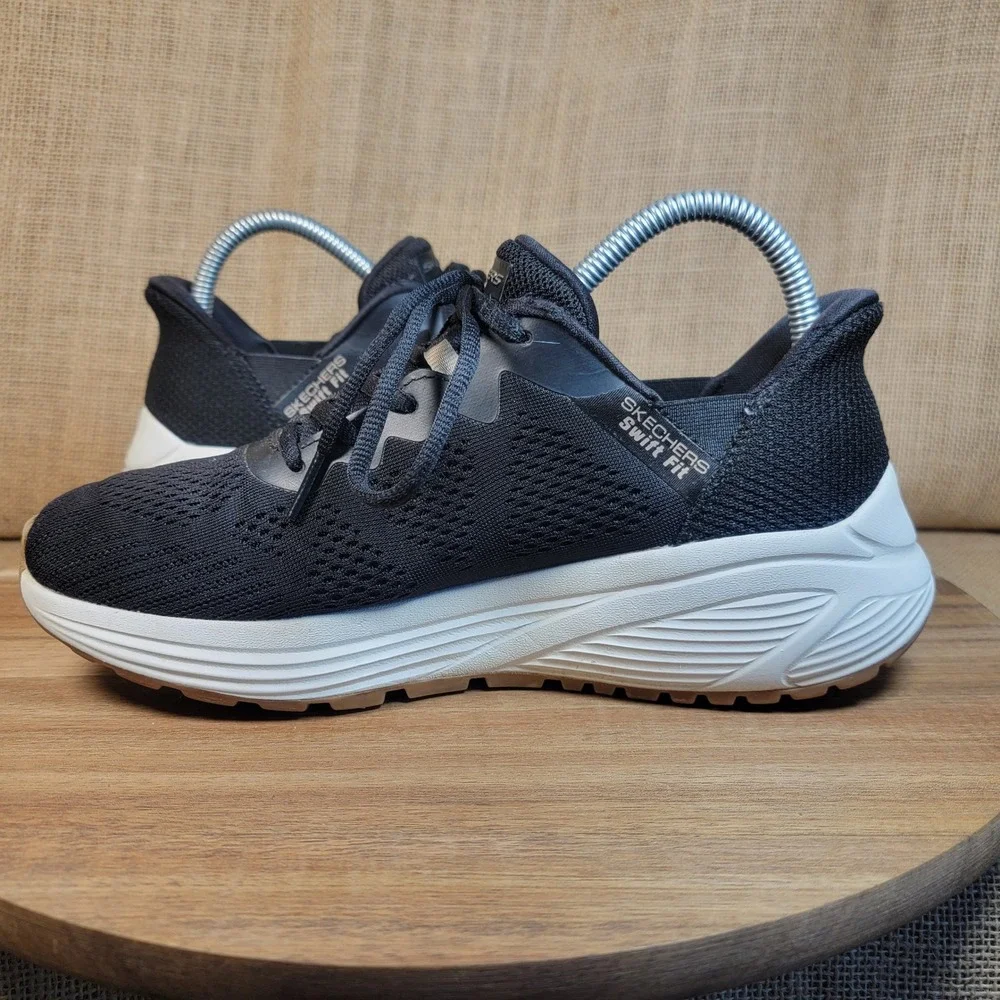 Skechers Swift Fit Walking Shoes Black Knit Comfort Sneakers‎ Athletic Women's 7